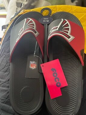 FOCO Men’s Red and Black NFL Slide Sandals - Size 11-12